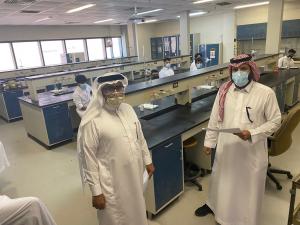 An Inspection Visit to the Student Laboratories by the Executive Team in the Department of Chemistry